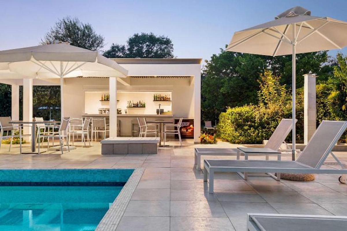 Corfu For 2 or £1,700 CASH - Image 3